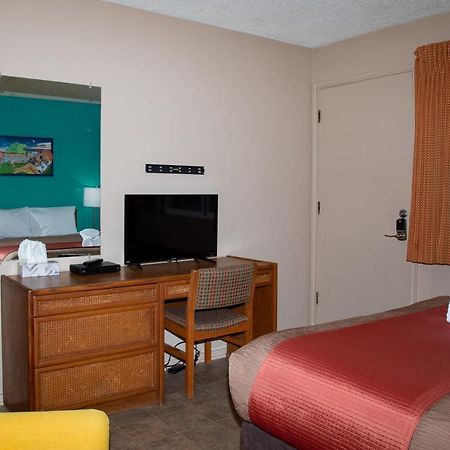 Bowmont Motel ペンティクトン エクステリア 写真