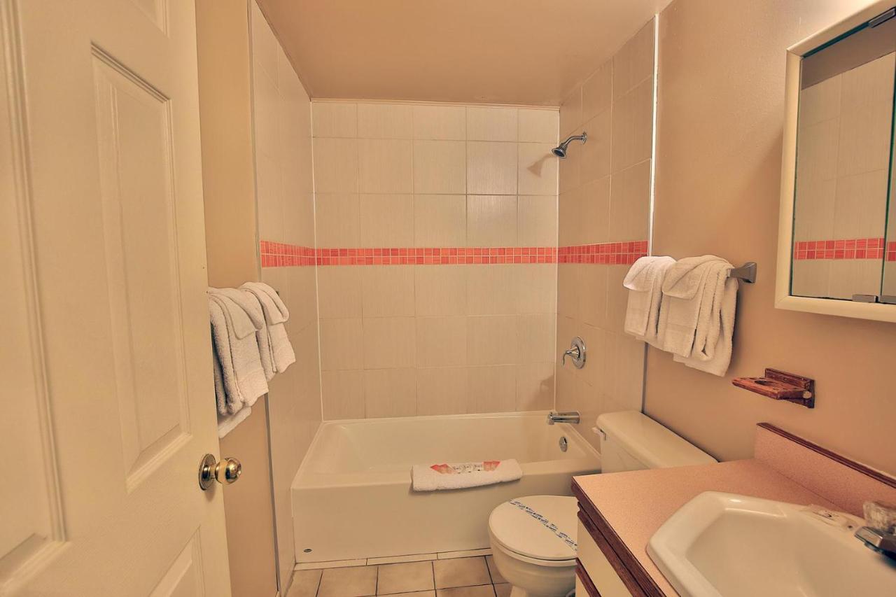 Bowmont Motel ペンティクトン エクステリア 写真