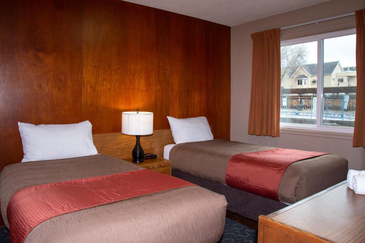 Bowmont Motel ペンティクトン エクステリア 写真