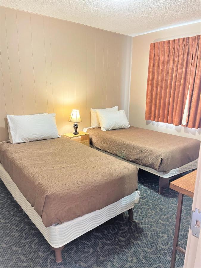 Bowmont Motel ペンティクトン エクステリア 写真