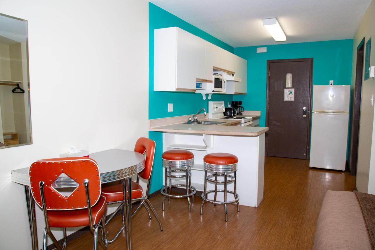 Bowmont Motel ペンティクトン エクステリア 写真