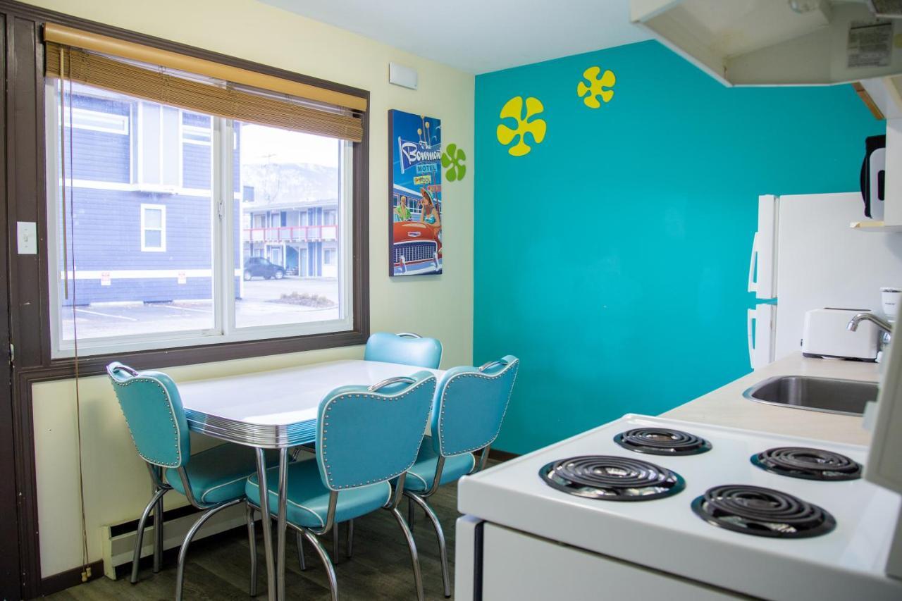 Bowmont Motel ペンティクトン エクステリア 写真